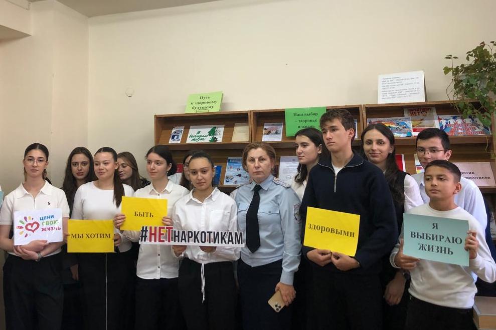 В государственной национальной библиотеке имени Т.К. Мальбахова прошло мероприятие «Дети России-Будущее мира»