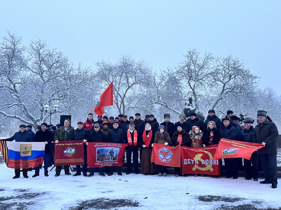 У памятника воинам-интернационалистам прошла ежегодная мемориальная акция «Свеча памяти»