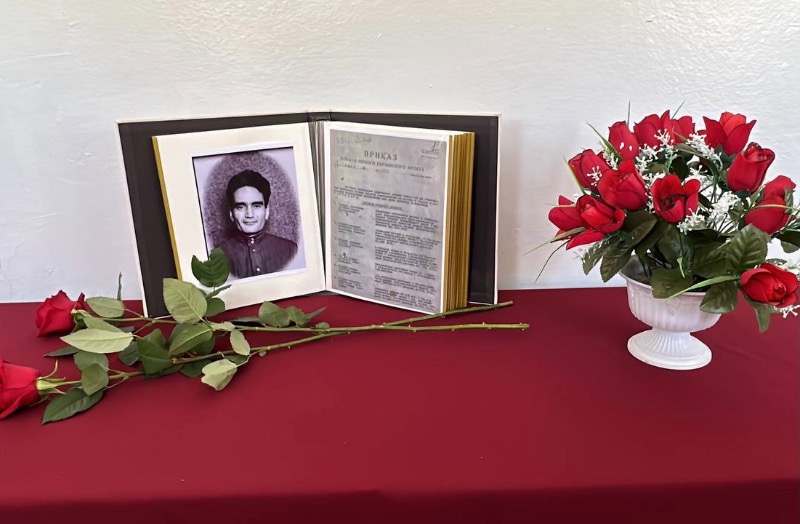 В Нижнем Куркужине увековечили память Хамзата Бадахова