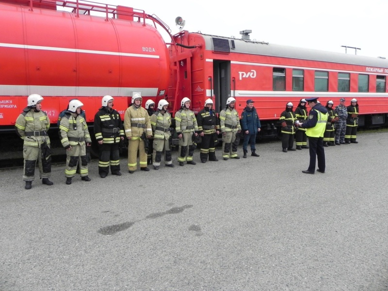 В Прохладном пожарные показали слаженную работу