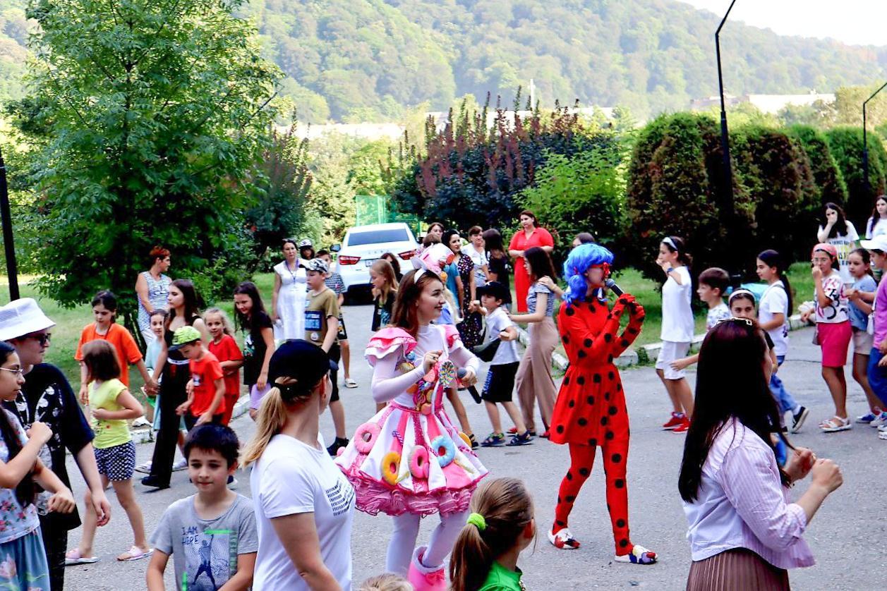 Жители Чегемского района посетили детский центр «Радуга»