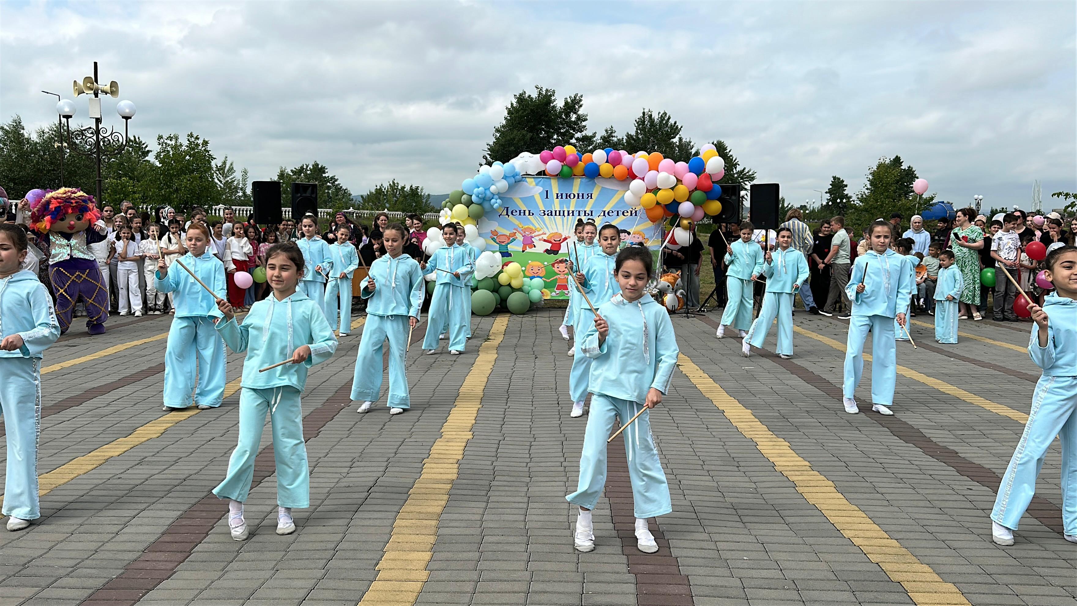 В Баксане прошёл масштабный праздник ко Дню защиты детей