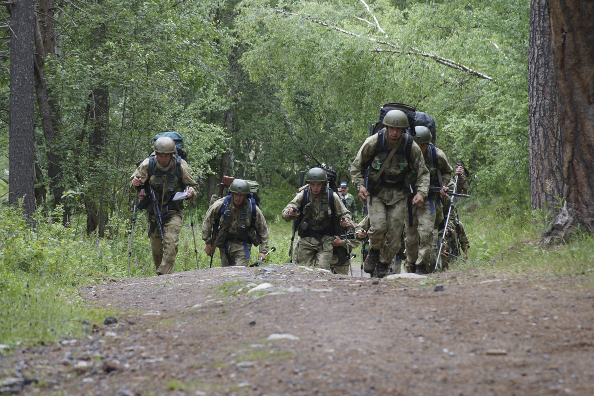 В горах КБР военные альпинисты совершат стокилометровый  марш 