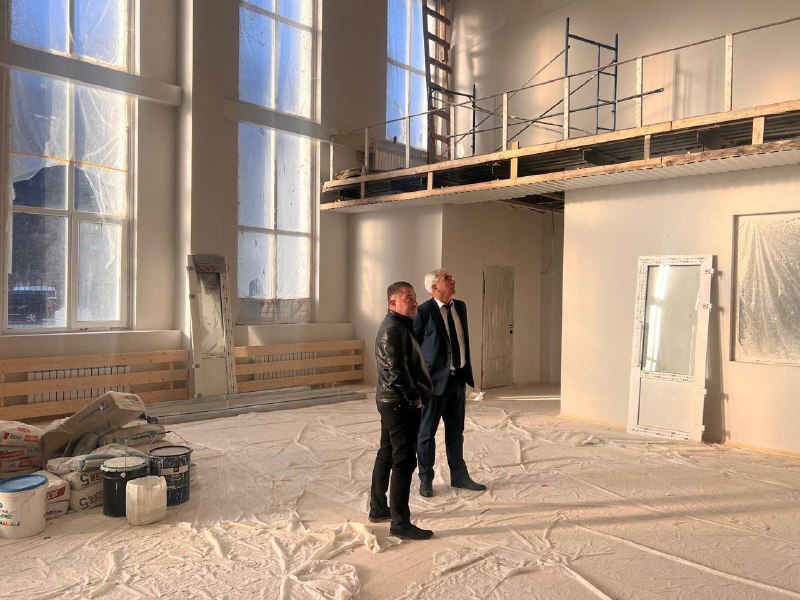 В Тырныаузе ремонтируют спорткомплекс
