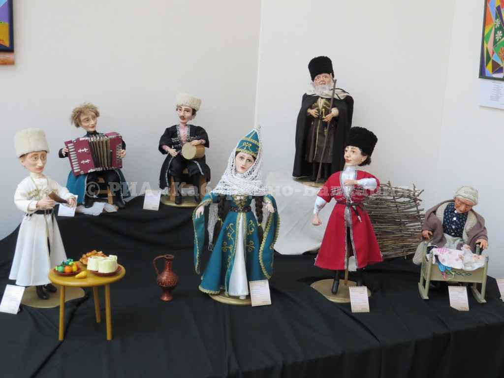 В Национальном музее КБР показали «живых» кукол
