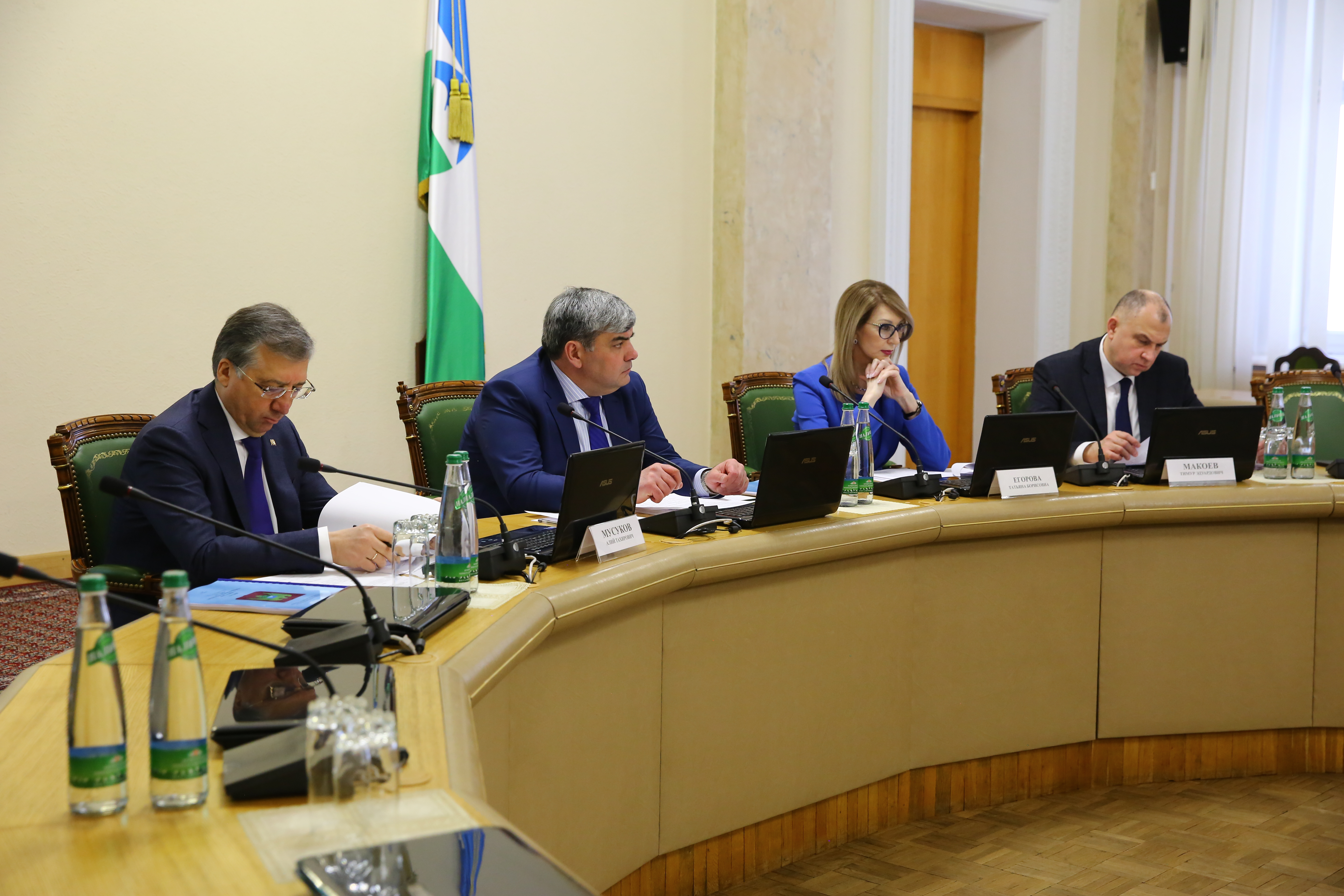 Казбек Коков провел заседание Антинаркотической комиссии КБР