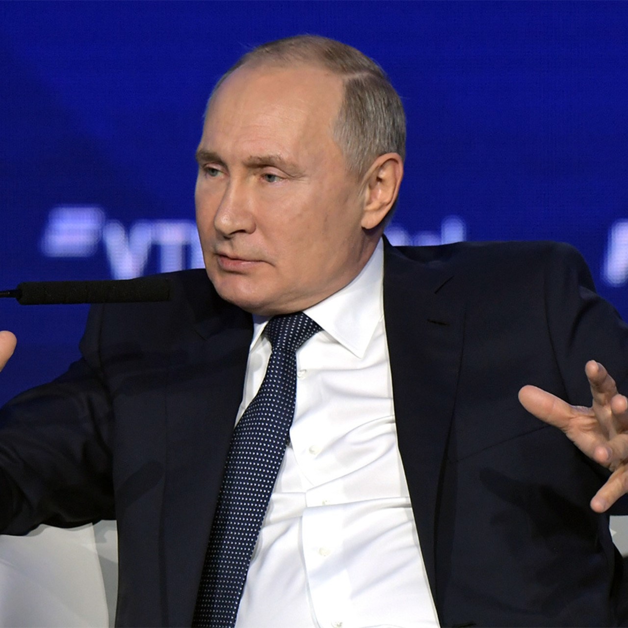 Путин ответил на вопросы о гражданском обществе и иноагентах