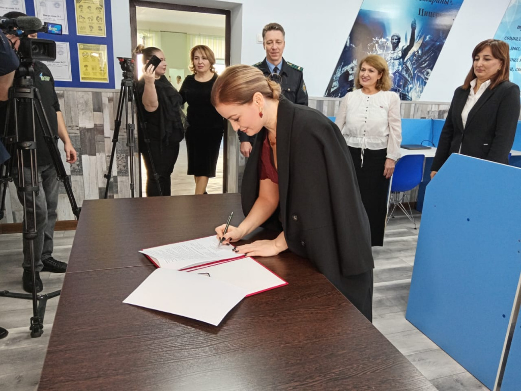 a775c277-da81-4b8f-ac38-03f34f7a2c2e.jpg a775c277-da81-4b8f-ac38-03f34f7a2c2e.jpg