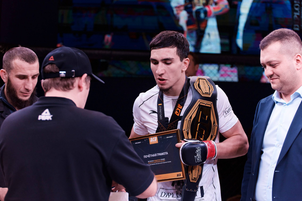 photo_5276324936563757128_w.jpg photo_5276324936563757128_w.jpg