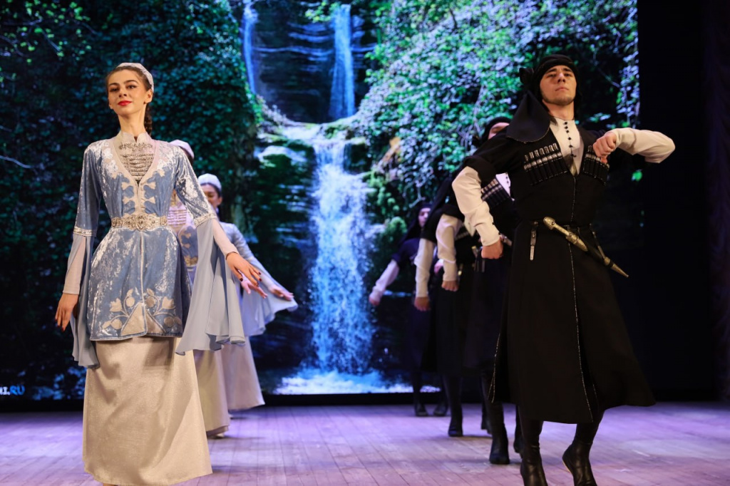 1000488367.jpg 1000488367.jpg