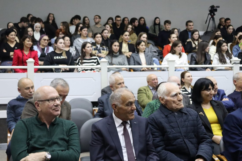 whatsapp-image-2024-10-17-at-17.57.53-13.jpeg whatsapp-image-2024-10-17-at-17.57.53-13.jpeg