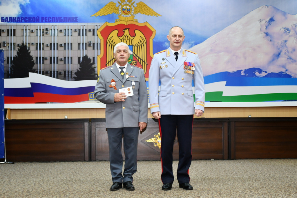 В МВД по КБР состоялось торжественное мероприятие, посвященное Дню ветеранов органов внутренних дел Российской Федерации (9).JPG