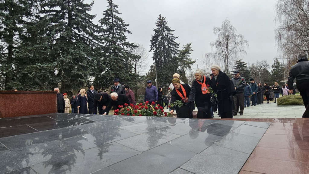 photo_5312032633237737838_y.jpeg photo_5312032633237737838_y.jpeg