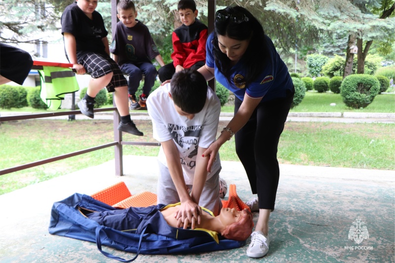 mchs-rossii-za-bezopasnyy-detskiy-otdyh_17486173831201876049__800x800.jpg