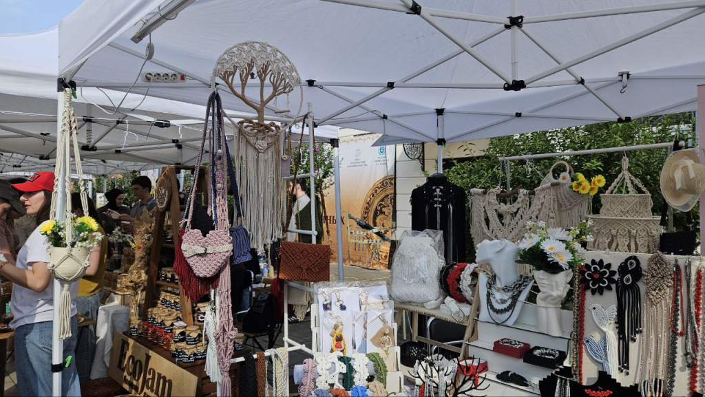 photo_5427264849144050615_y.jpeg photo_5427264849144050615_y.jpeg