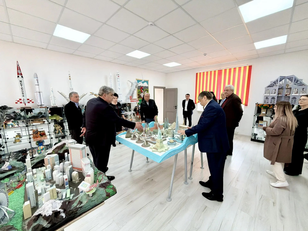 f31578d8-99f7-41ff-92ff-cbac87ee7294.jpg f31578d8-99f7-41ff-92ff-cbac87ee7294.jpg