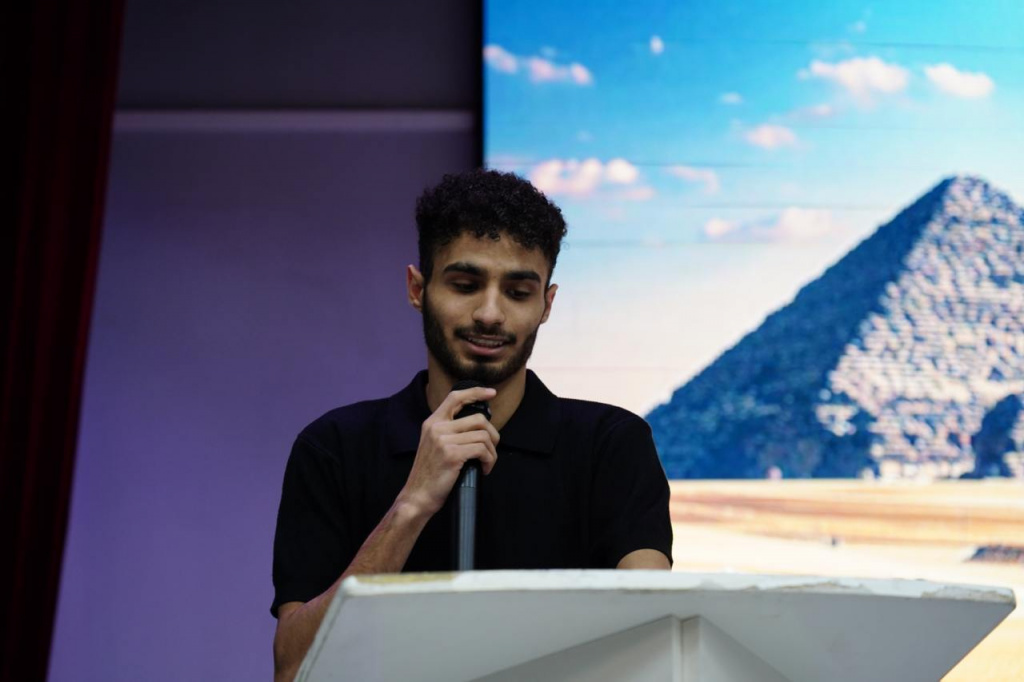 1000476345.jpg 1000476345.jpg