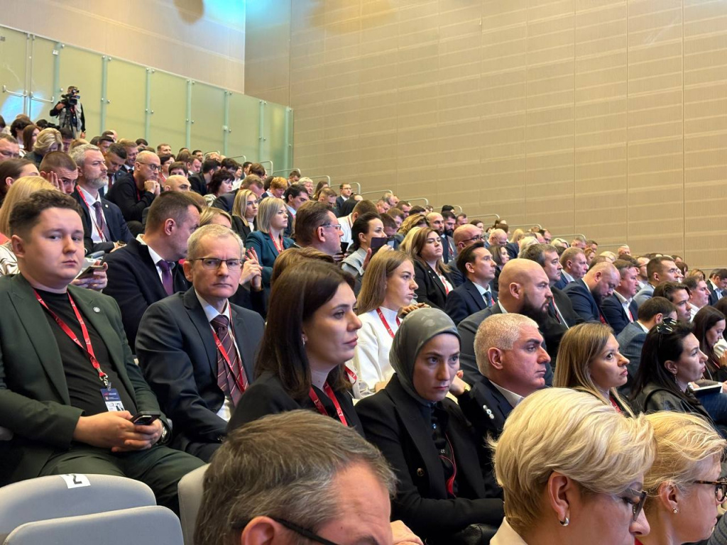 photo_2025-10-09_18-04-04.jpg photo_2025-10-09_18-04-04.jpg