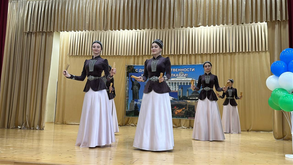 photo_5307950679136007491_y.jpeg photo_5307950679136007491_y.jpeg