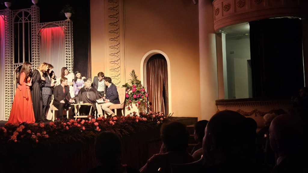 photo_5312094854428955555_y.jpeg photo_5312094854428955555_y.jpeg