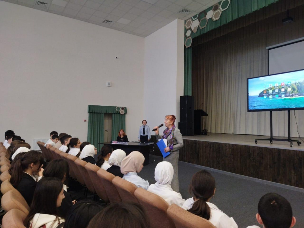 Более 7700 старшеклассников г.Нальчика приняли участие в антинаркотической акции «За здоровье и безопасность наших детей» (4).jpeg