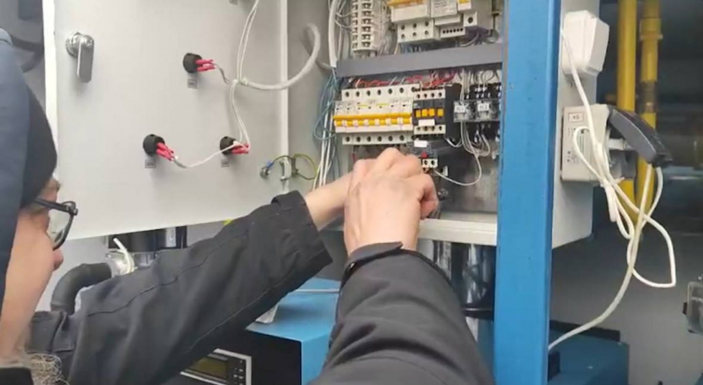 photo_5199534146831716137_y.jpg photo_5199534146831716137_y.jpg