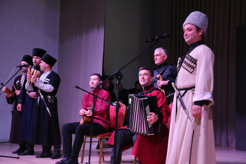 photo_2025-10-18_18-19-47.jpeg photo_2025-10-18_18-19-47.jpeg