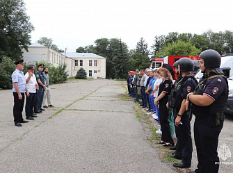 В Прохладном прошли масштабные учения по гражданской обороне