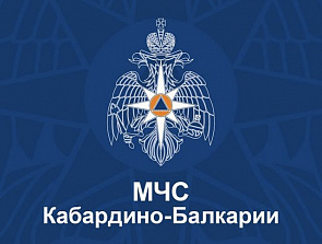 В Нальчике загорелась крыша трехэтажного жилого дома