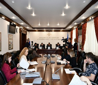 В Кабардино-Балкарии обсудили меры по борьбе с коррупцией