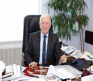 Долг каждого из нас – уважать основной закон и следовать заложенным в нём нормам и ценностям