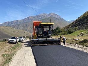 В Верхней Балкарии ремонтируют автодорогу