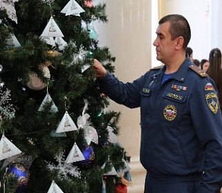 Спасатели МЧС исполнят желания детей 