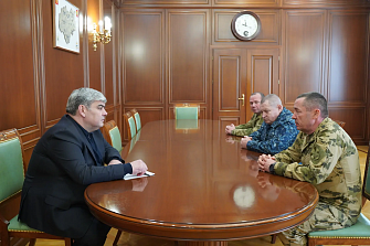 Казбек Коков встретился с командующим округом войск Росгвардии