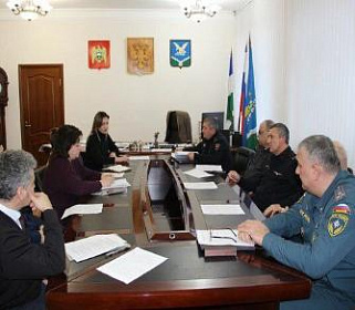 В Прохладненском районе состоялось внеочередное заседание комиссии по делам несовершеннолетних и защите их прав